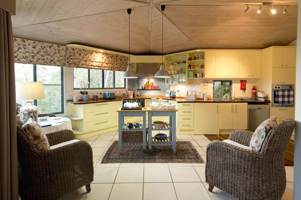 Arabella Guesthouse Alexandra Headland Eksteriør billede